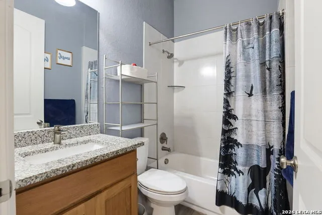 731 RIO AZUL DR Pipe Creek, TX 78063