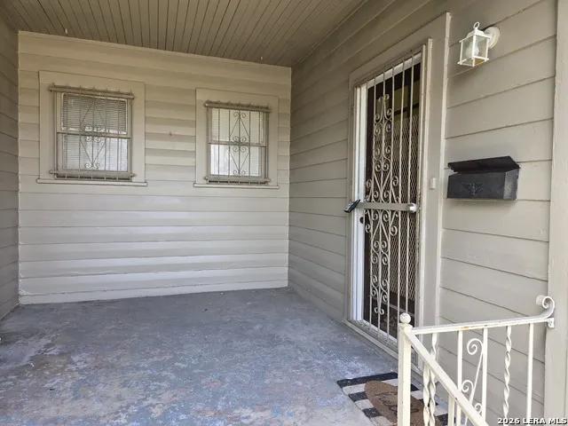 2236 Interstate 35 San Antonio, TX 78208