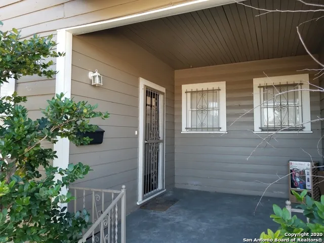 2238 INTERSTATE 35 San Antonio, TX 78208