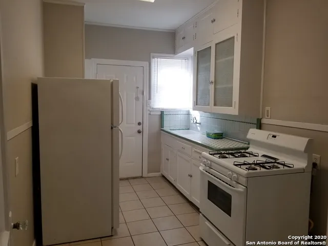 2238 INTERSTATE 35 San Antonio, TX 78208