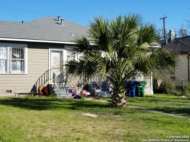 2238 INTERSTATE 35 San Antonio, TX 78208