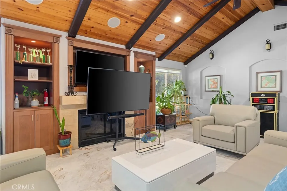 941 Laguna Drive Fullerton, CA 92835