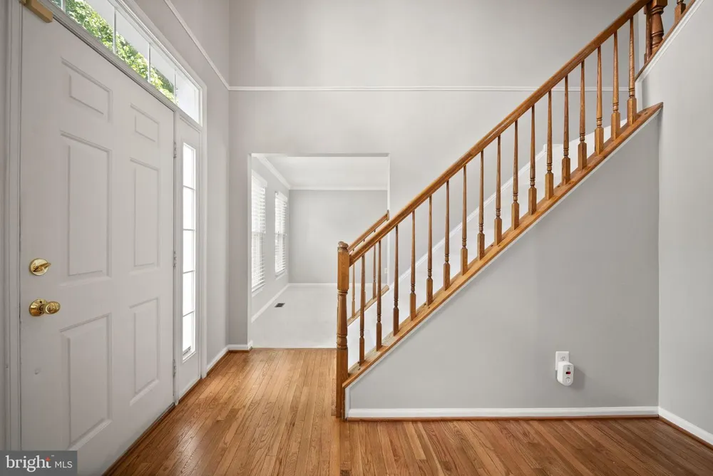 315 OAKCREST MANOR DRIVE NE Leesburg, VA 20176
