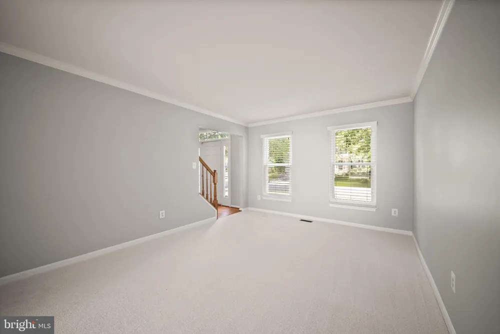 315 OAKCREST MANOR DRIVE NE Leesburg, VA 20176