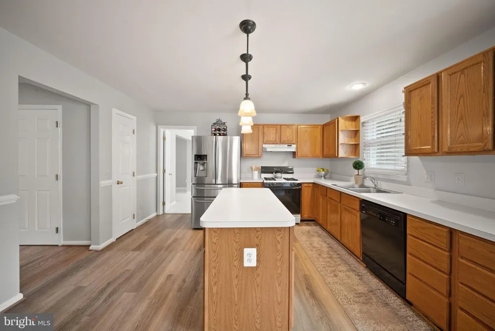 315 OAKCREST MANOR DRIVE NE Leesburg, VA 20176