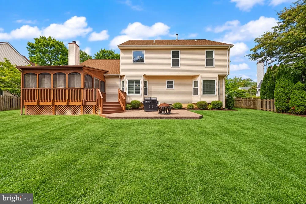 315 OAKCREST MANOR DRIVE NE Leesburg, VA 20176