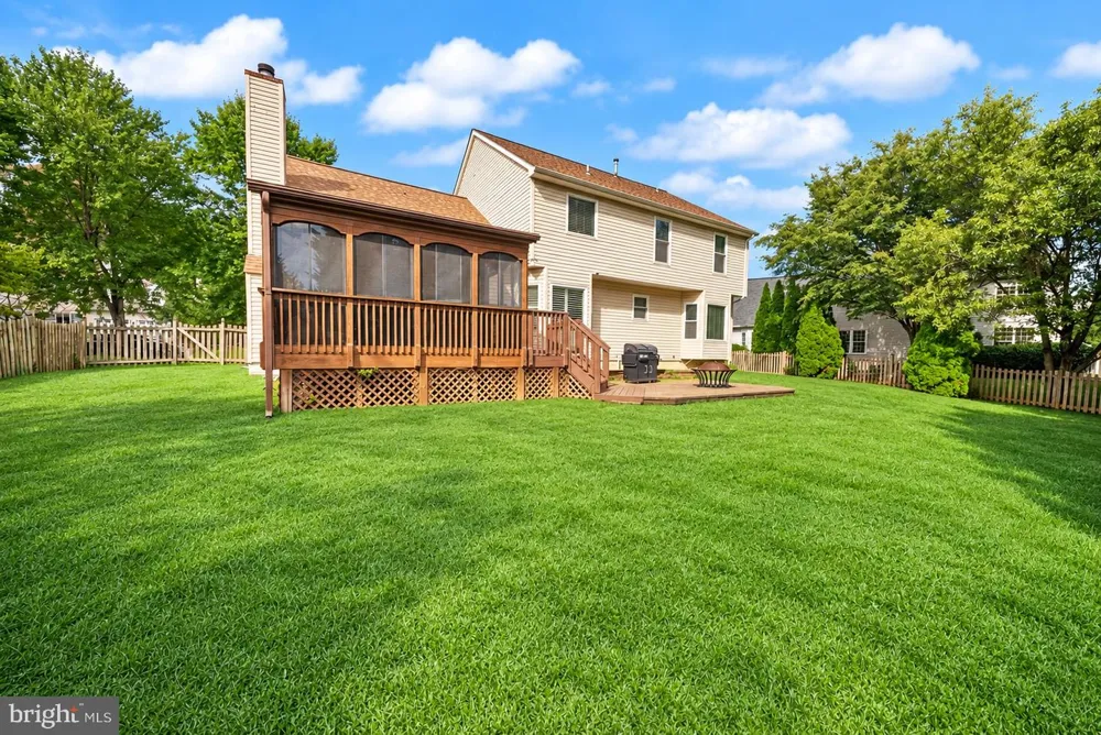 315 OAKCREST MANOR DRIVE NE Leesburg, VA 20176