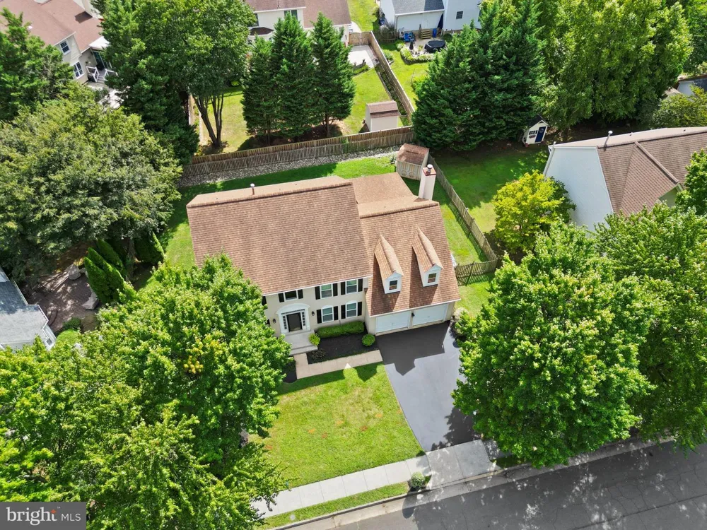 315 OAKCREST MANOR DRIVE NE Leesburg, VA 20176