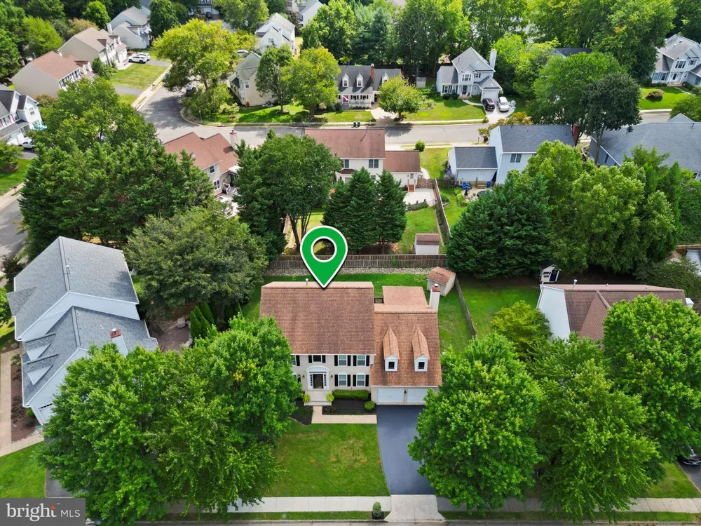315 OAKCREST MANOR DRIVE NE Leesburg, VA 20176