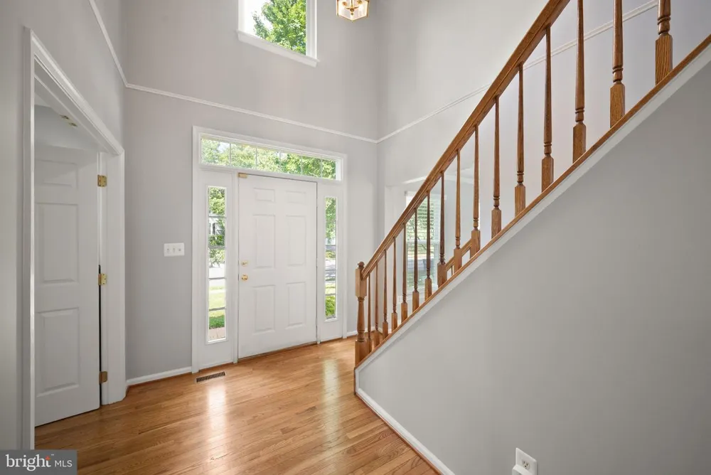 315 OAKCREST MANOR DRIVE NE Leesburg, VA 20176