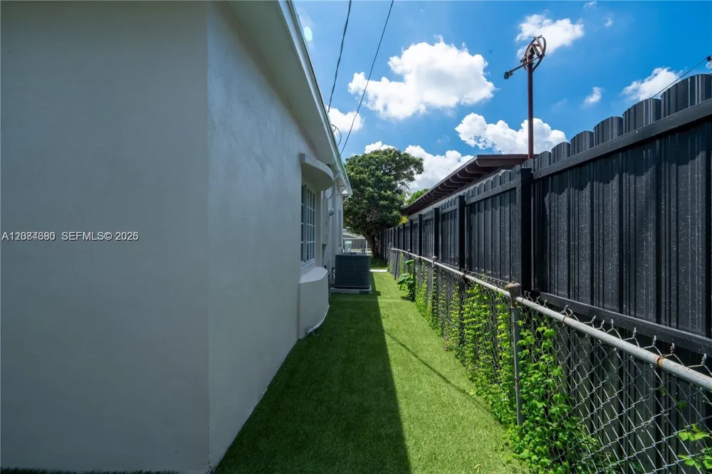 323 NW 104th Ter #- Miami, FL 33150