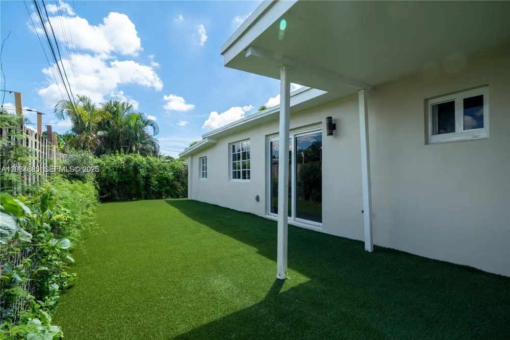 323 NW 104th Ter #- Miami, FL 33150