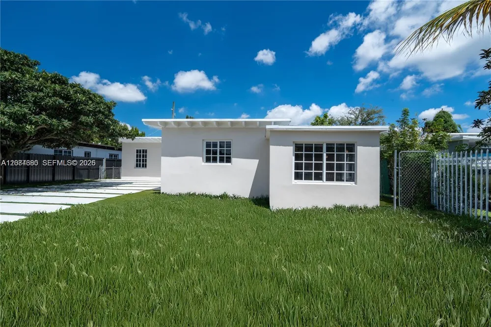 323 NW 104th Ter #- Miami, FL 33150