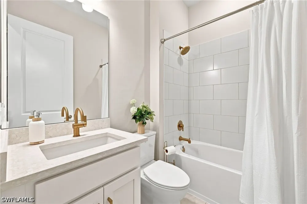 Triesta Lane Naples, FL 34114