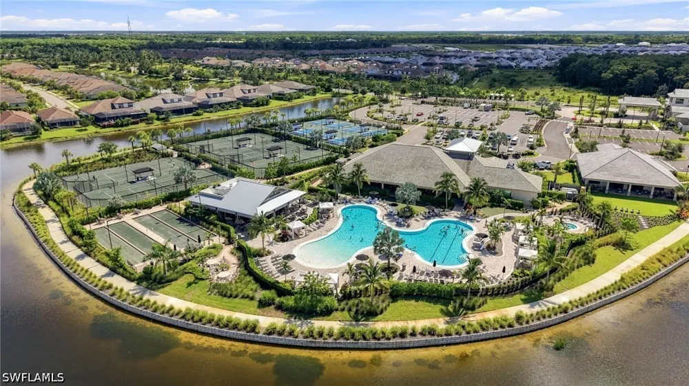 Triesta Lane Naples, FL 34114
