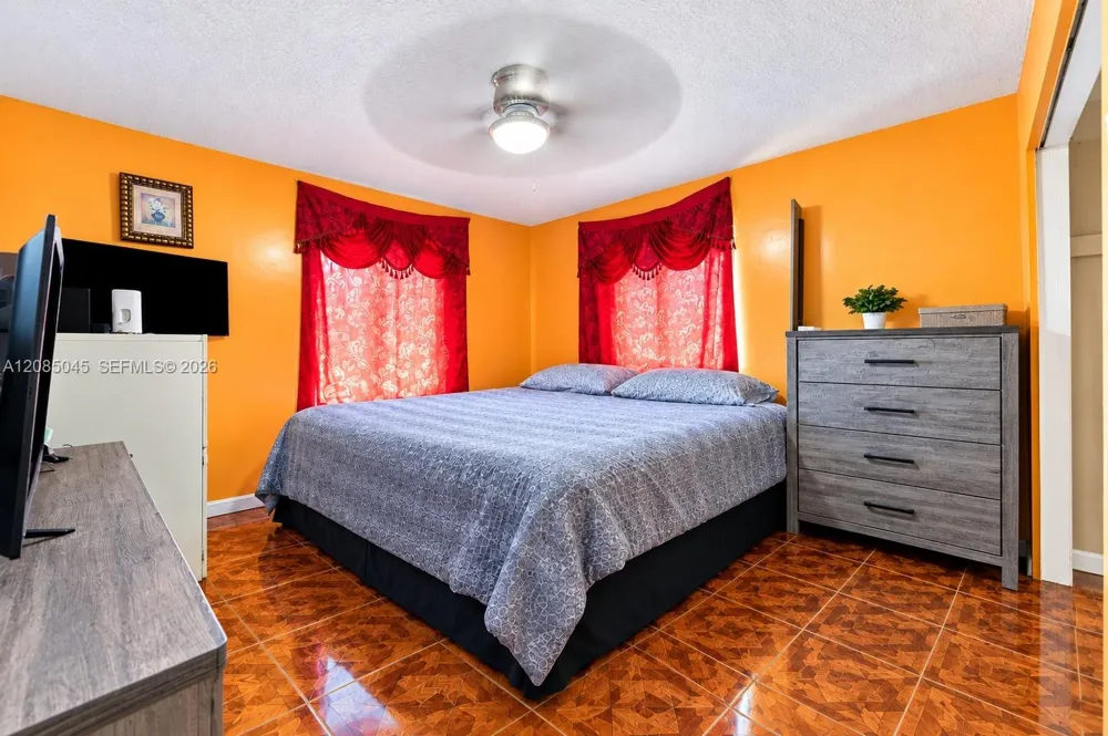 2622 NW 24th Ct Fort Lauderdale, FL 33311