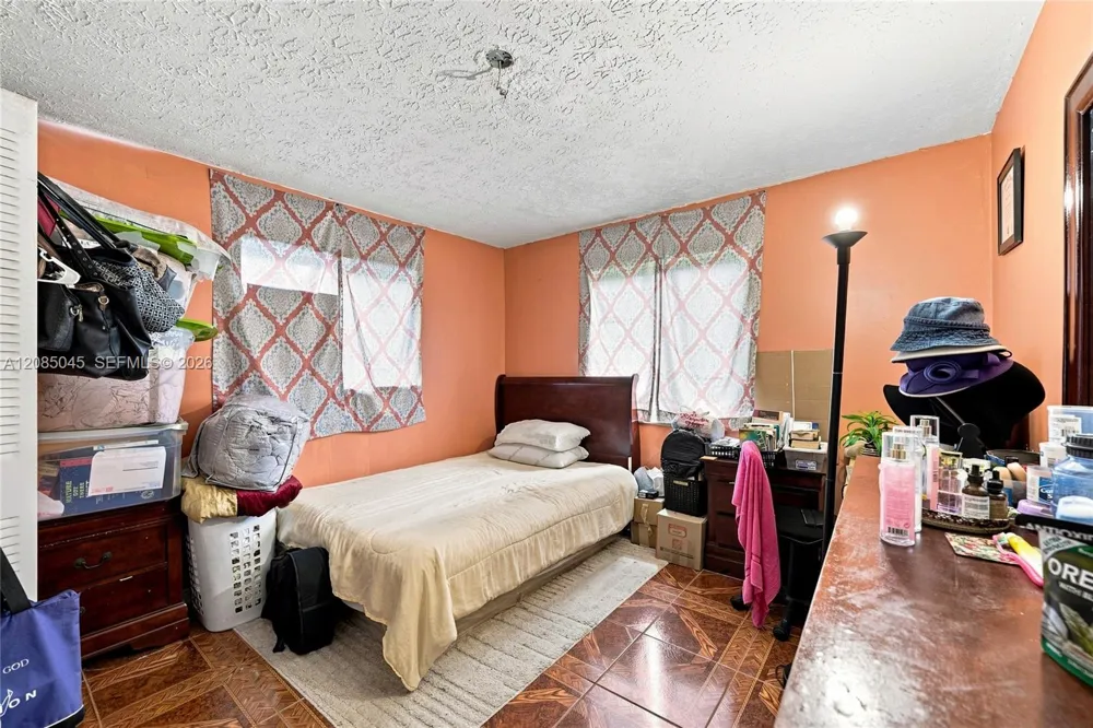 2622 NW 24th Ct Fort Lauderdale, FL 33311