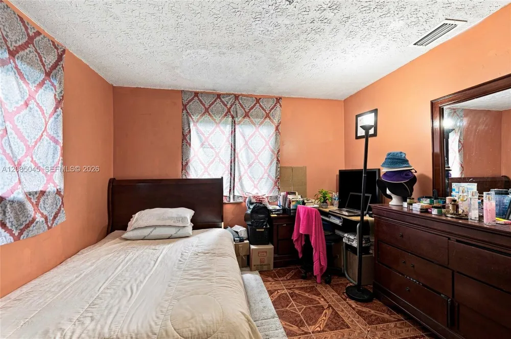 2622 NW 24th Ct Fort Lauderdale, FL 33311