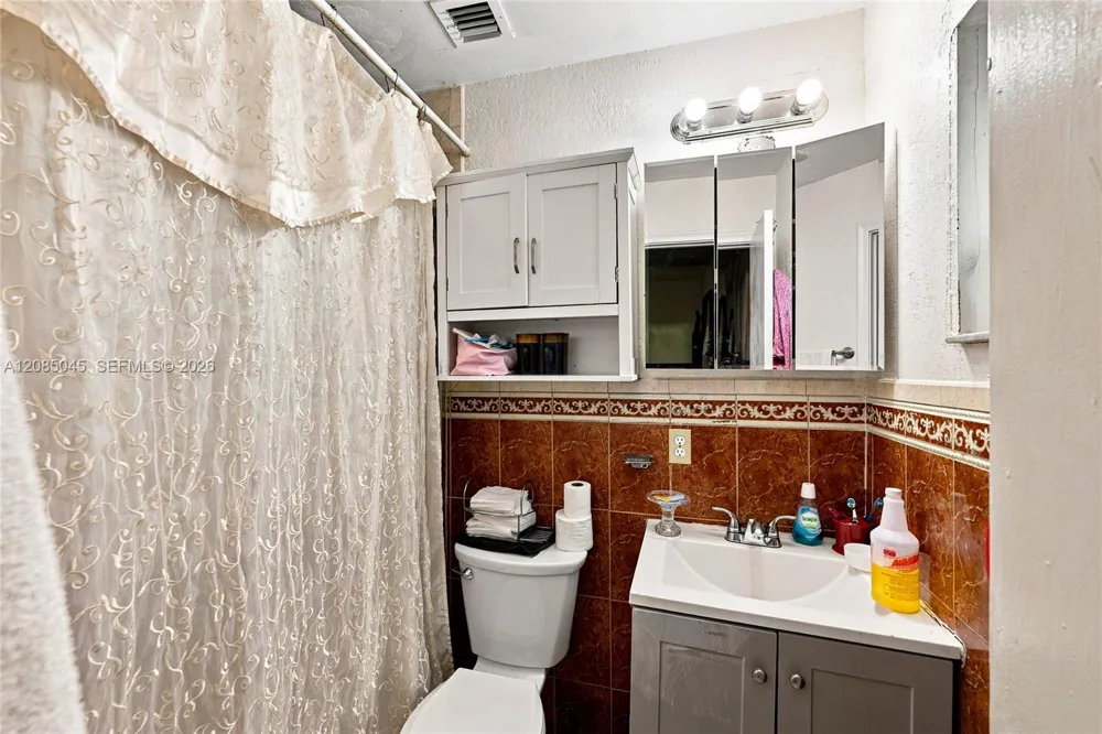 2622 NW 24th Ct Fort Lauderdale, FL 33311