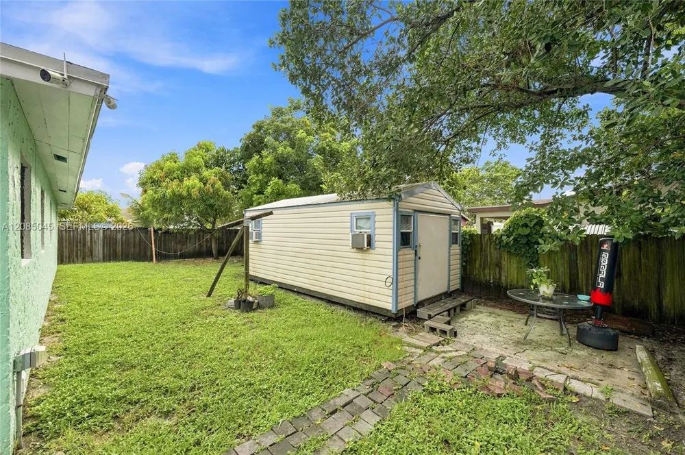 2622 NW 24th Ct Fort Lauderdale, FL 33311
