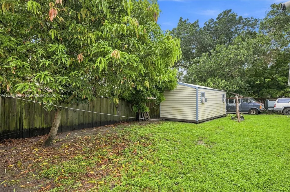 2622 NW 24th Ct Fort Lauderdale, FL 33311