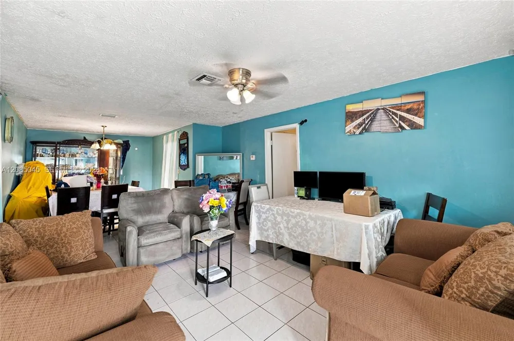 2622 NW 24th Ct Fort Lauderdale, FL 33311