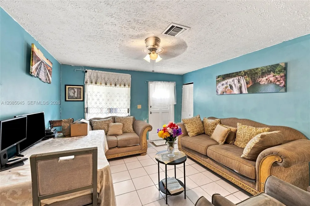 2622 NW 24th Ct Fort Lauderdale, FL 33311