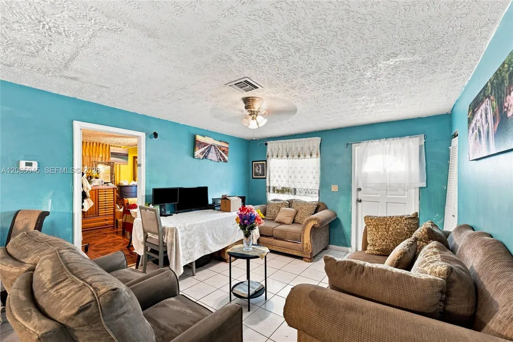 2622 NW 24th Ct Fort Lauderdale, FL 33311
