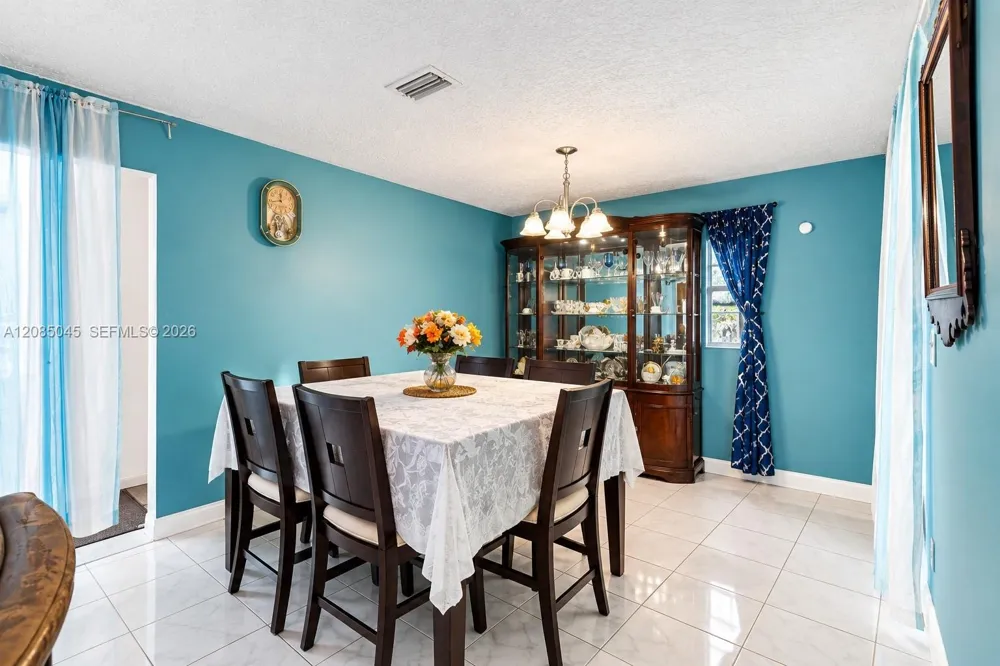 2622 NW 24th Ct Fort Lauderdale, FL 33311