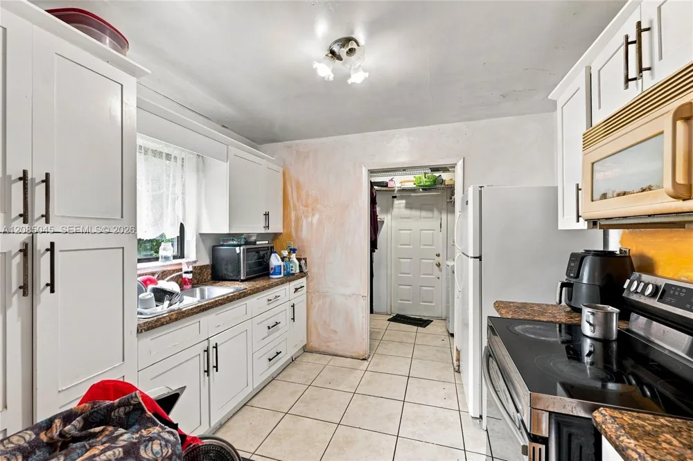 2622 NW 24th Ct Fort Lauderdale, FL 33311