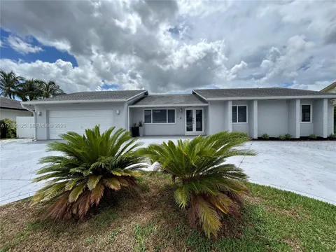 7010 SW 144th Pl #7010