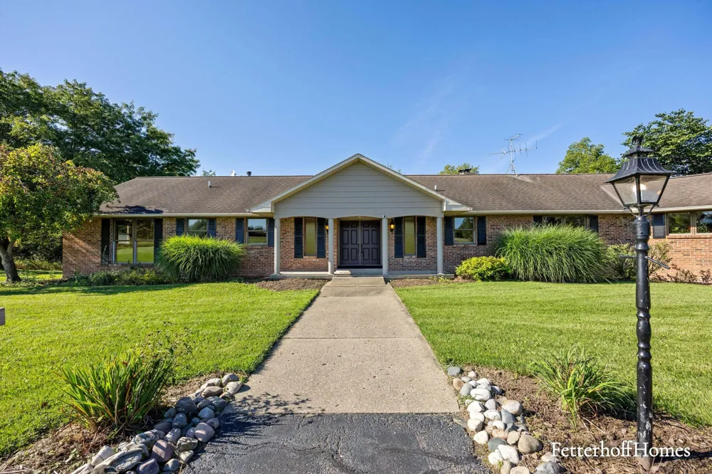5474 Garfield Street Coopersville, MI 49404