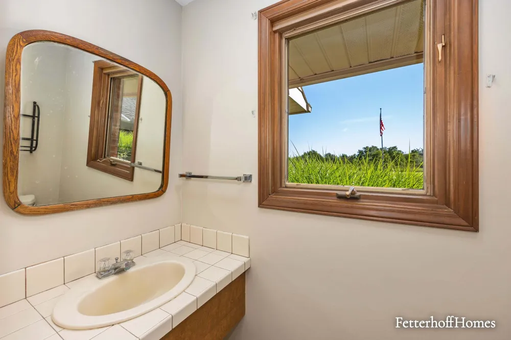 5474 Garfield Street Coopersville, MI 49404
