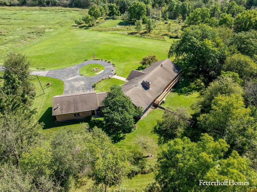 5474 Garfield Street Coopersville, MI 49404