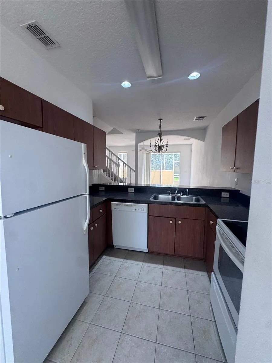 1194 S BEACH CIRCLE Kissimmee, FL 34746