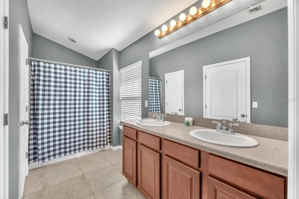 5521 KINGLETHILL DRIVE Lithia, FL 33547