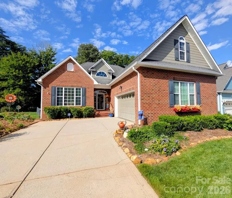 103 Henrys Glen Drive Morganton, NC 28655