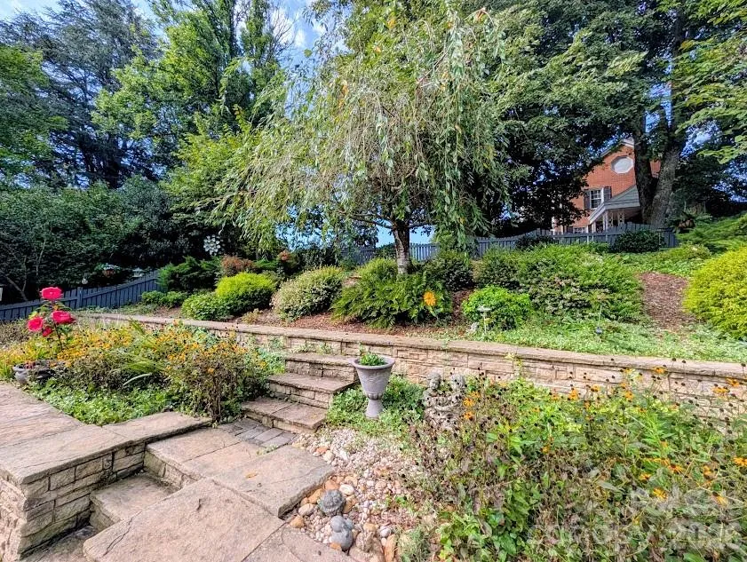103 Henrys Glen Drive Morganton, NC 28655