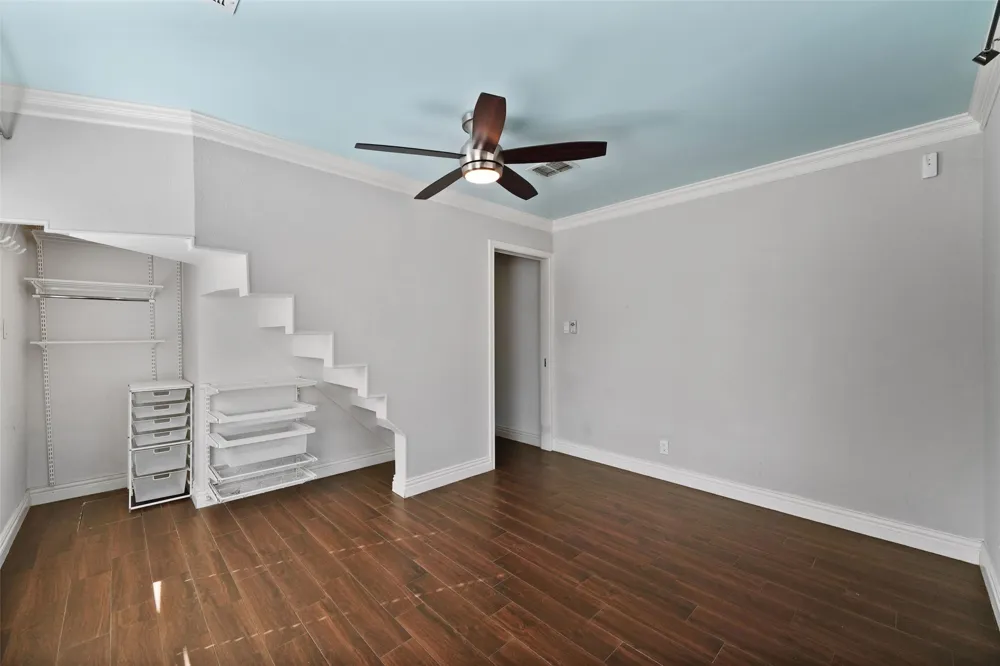 4802 W Mockingbird Lane Dallas, TX 75209