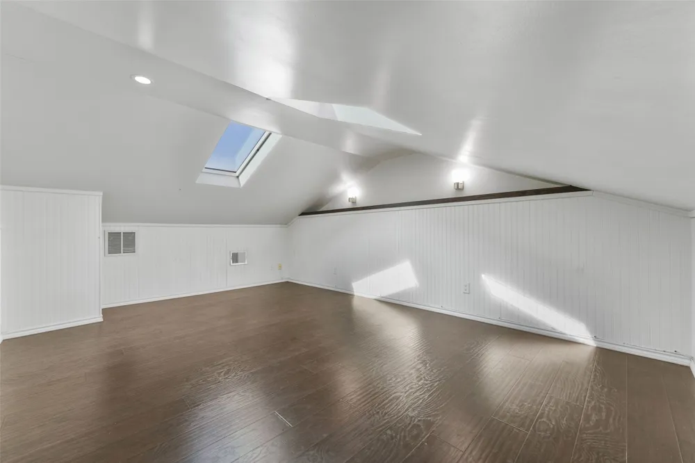 4802 W Mockingbird Lane Dallas, TX 75209