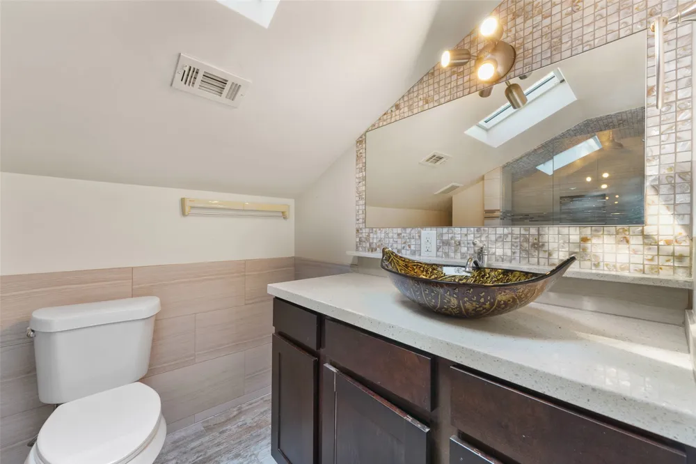 4802 W Mockingbird Lane Dallas, TX 75209