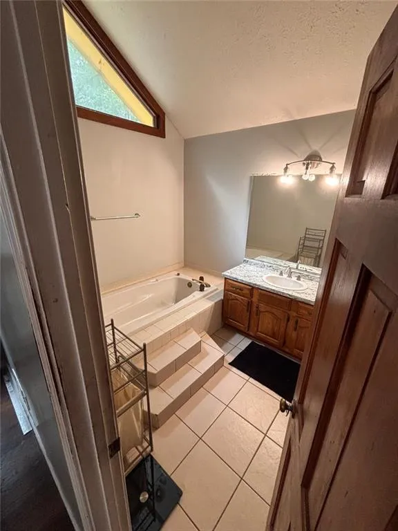 10992 Twelve Oaks Court Hampton, GA 30228