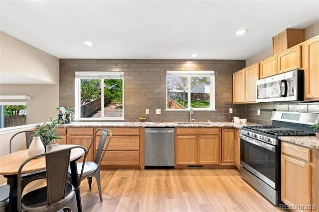 10046 Strathfield Lane Littleton, CO 80126