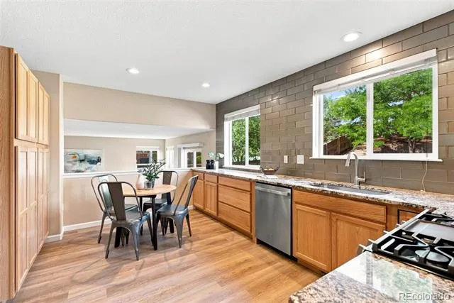 10046 Strathfield Lane Littleton, CO 80126