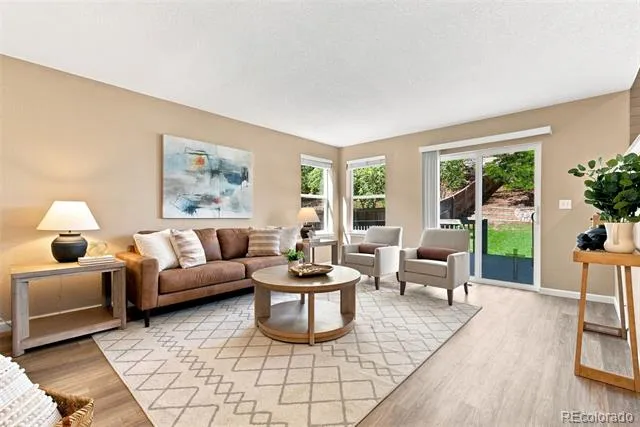 10046 Strathfield Lane Littleton, CO 80126