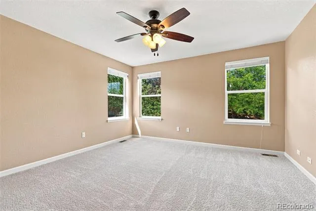 10046 Strathfield Lane Littleton, CO 80126