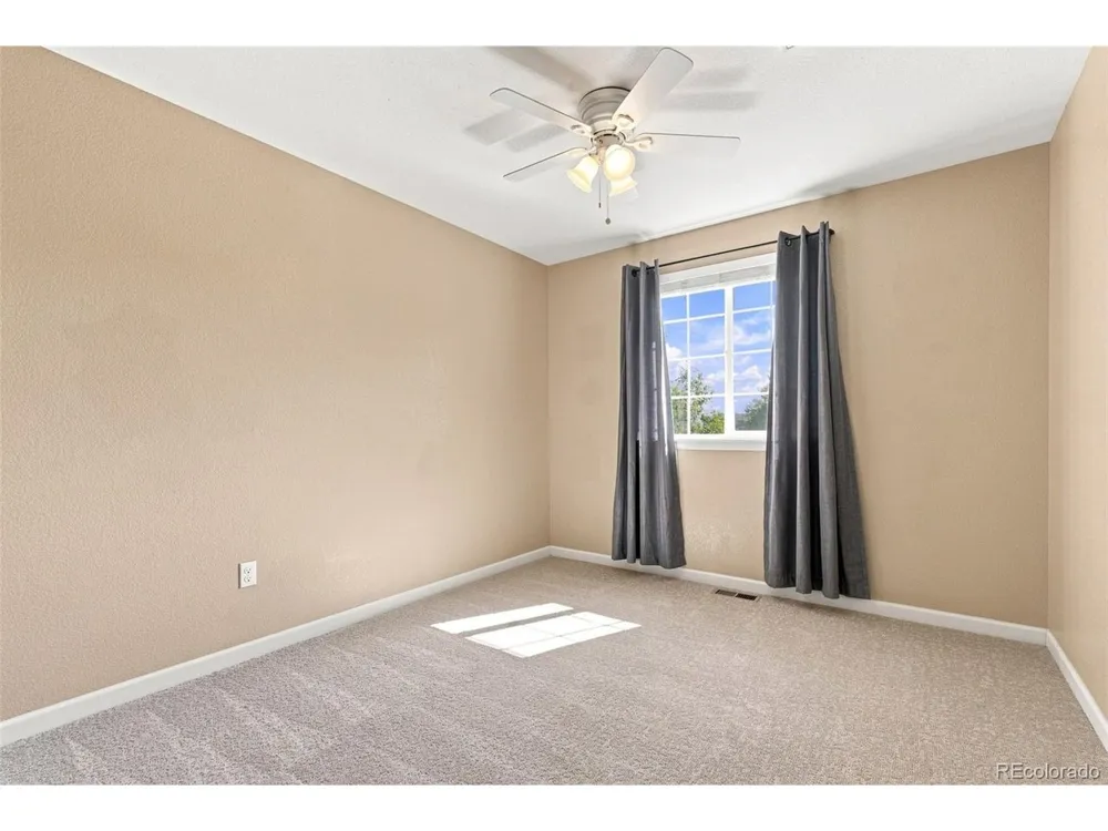 10046 Strathfield Lane Littleton, CO 80126