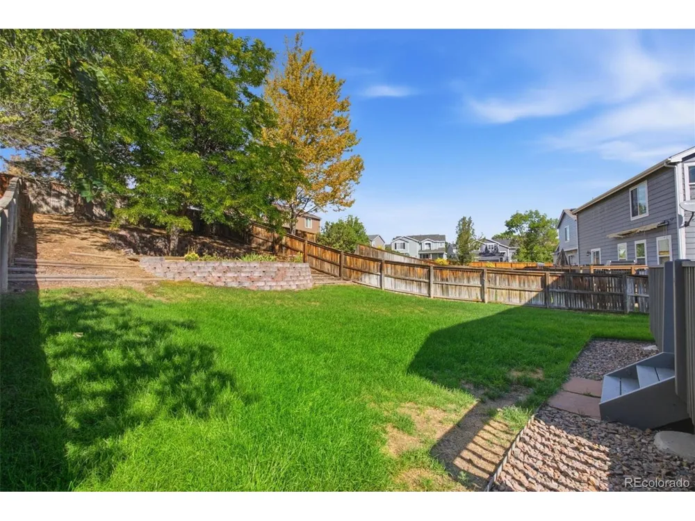 10046 Strathfield Lane Littleton, CO 80126