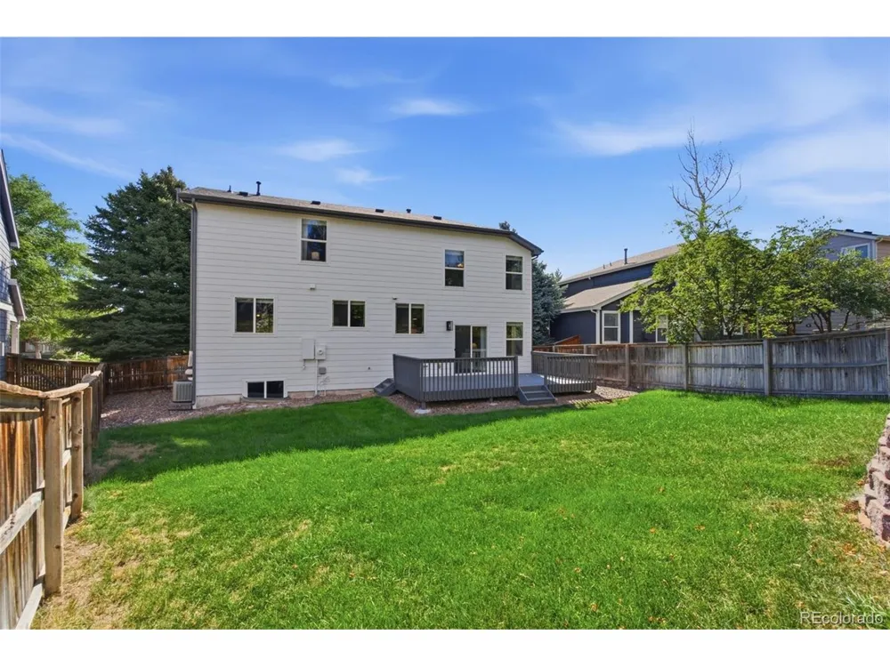 10046 Strathfield Lane Littleton, CO 80126
