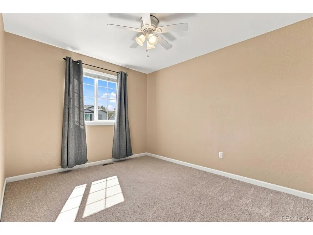 10046 Strathfield Lane Littleton, CO 80126